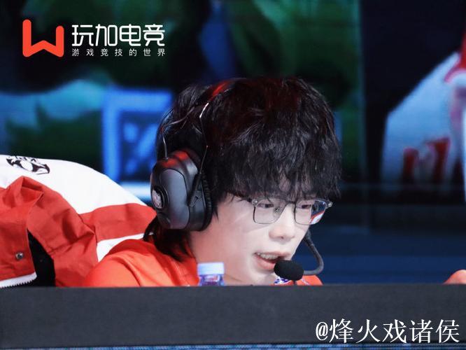 成都AG超玩会官宣AG钟意正式加入